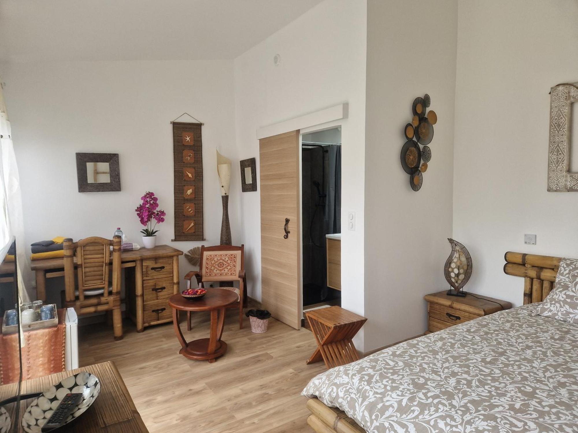 La Serenite Balinaise, Chambre Et Sdb Privee, Jardin , Piscine Et Jacuzzi En Saison, Pres De Chantilly, Parc Asterix Et Cdg Et Paris En 20' Orry-La-Ville Esterno foto