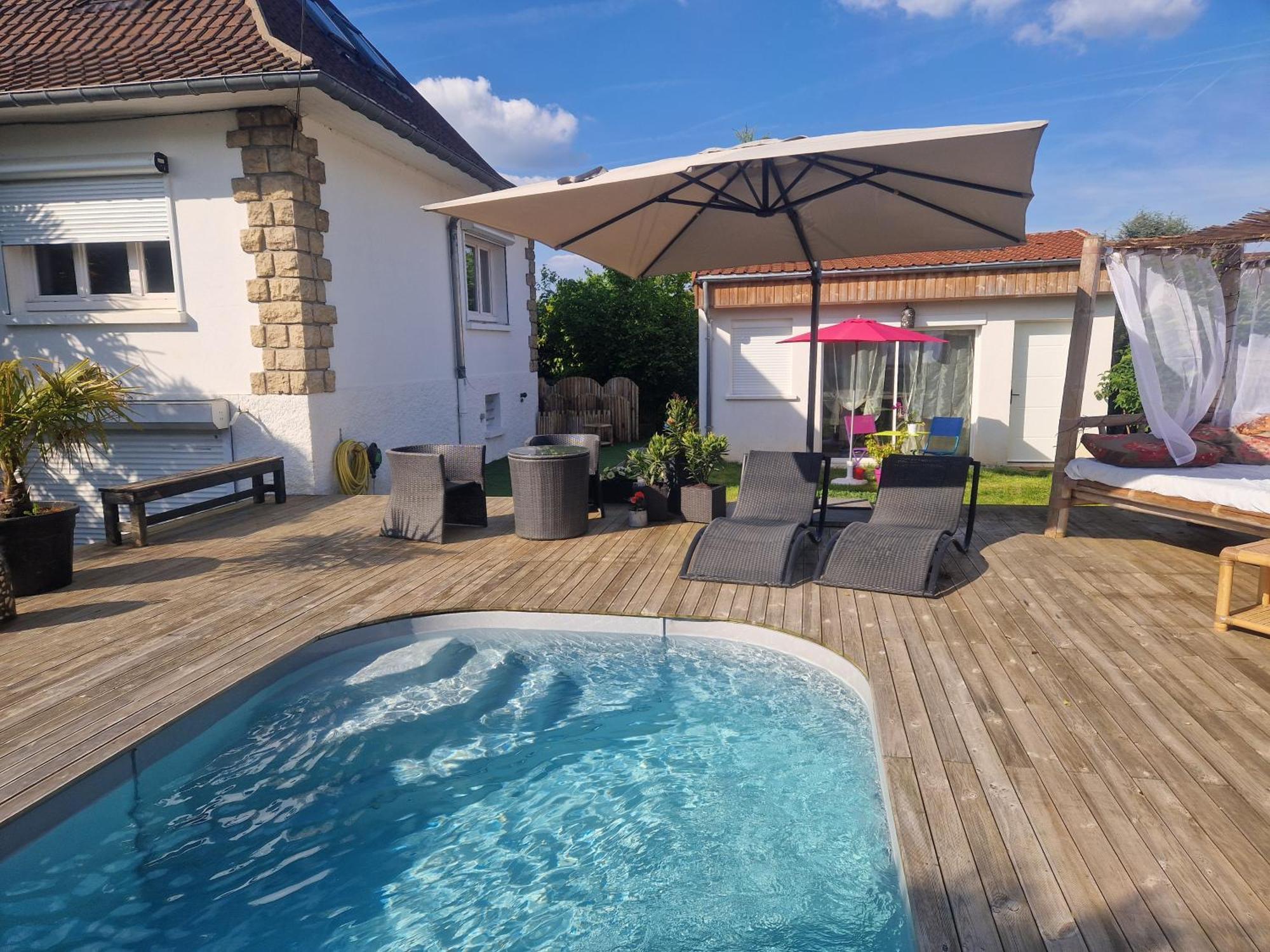 La Serenite Balinaise, Chambre Et Sdb Privee, Jardin , Piscine Et Jacuzzi En Saison, Pres De Chantilly, Parc Asterix Et Cdg Et Paris En 20' Orry-La-Ville Esterno foto
